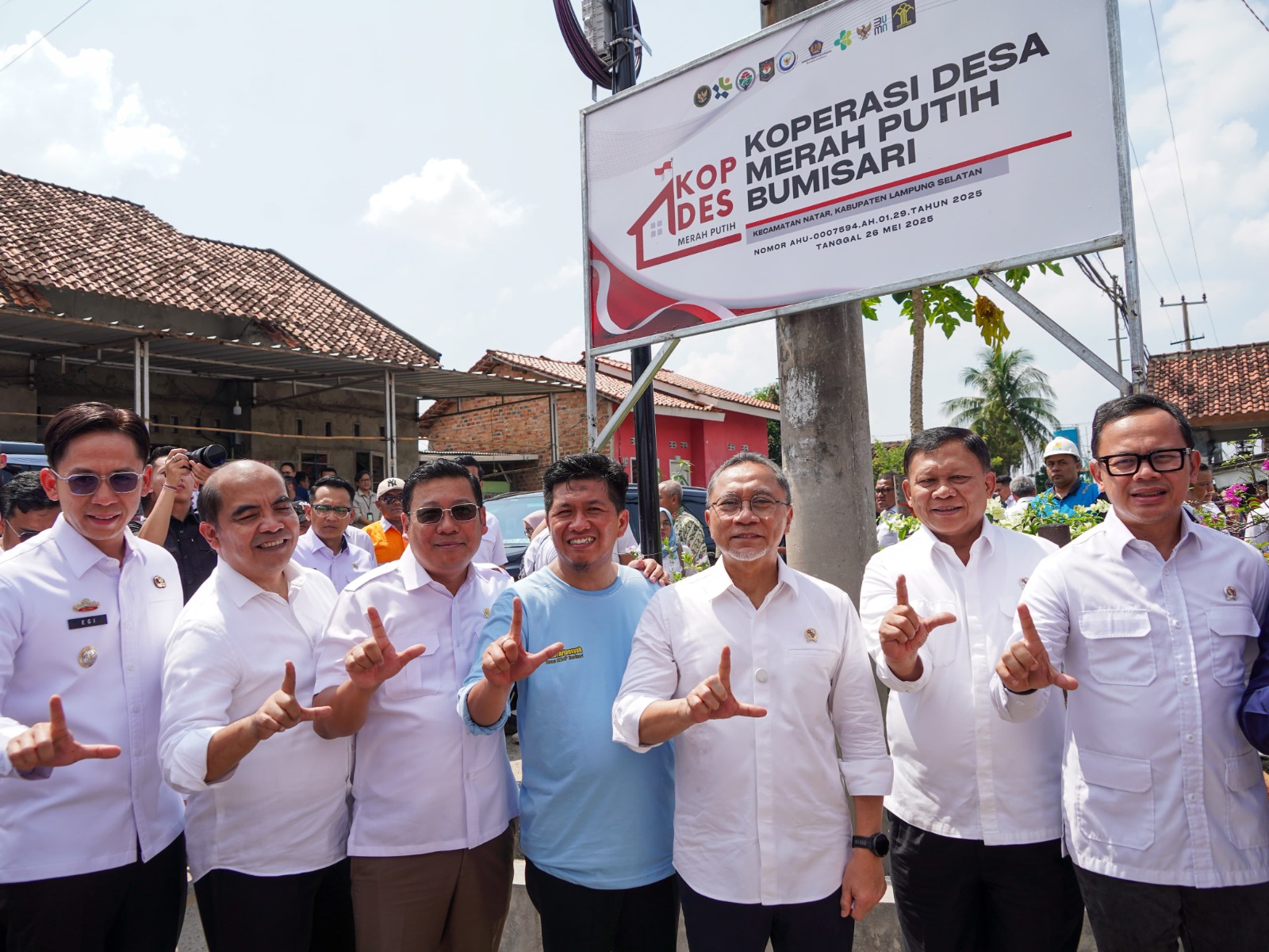 Wamen KKP meninjau Koperasi Desa Merah Putih di Lampung Selatan