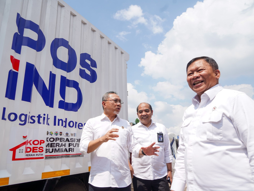 Wakil Menteri Kelautan dan Perikanan meninjau Koperasi Desa Merah Putih di Lampung Selatan
